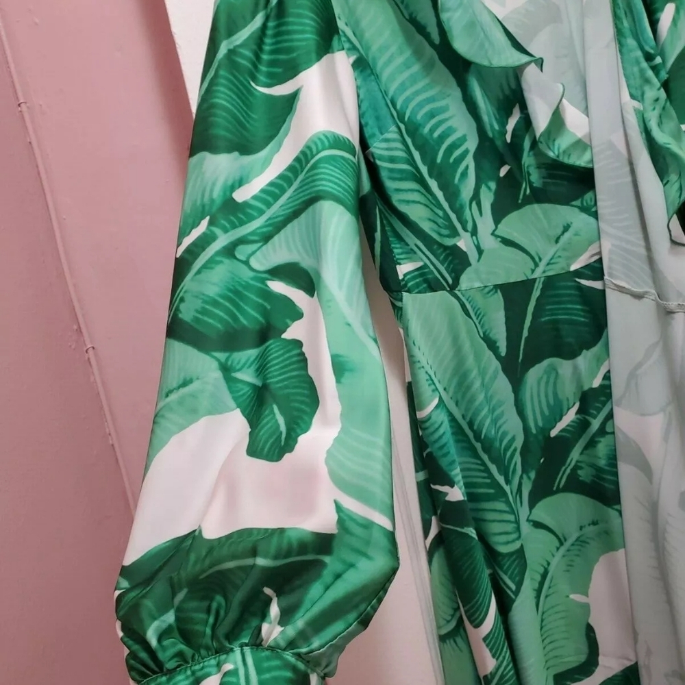 JustMila satin dress size xs. - Picture 5 of 5